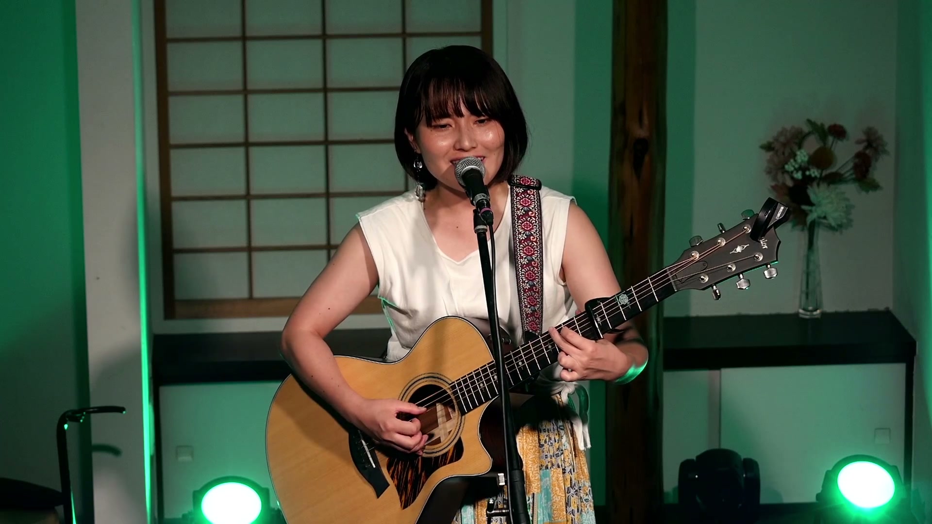 深水彩穂(ギター弾き語り)