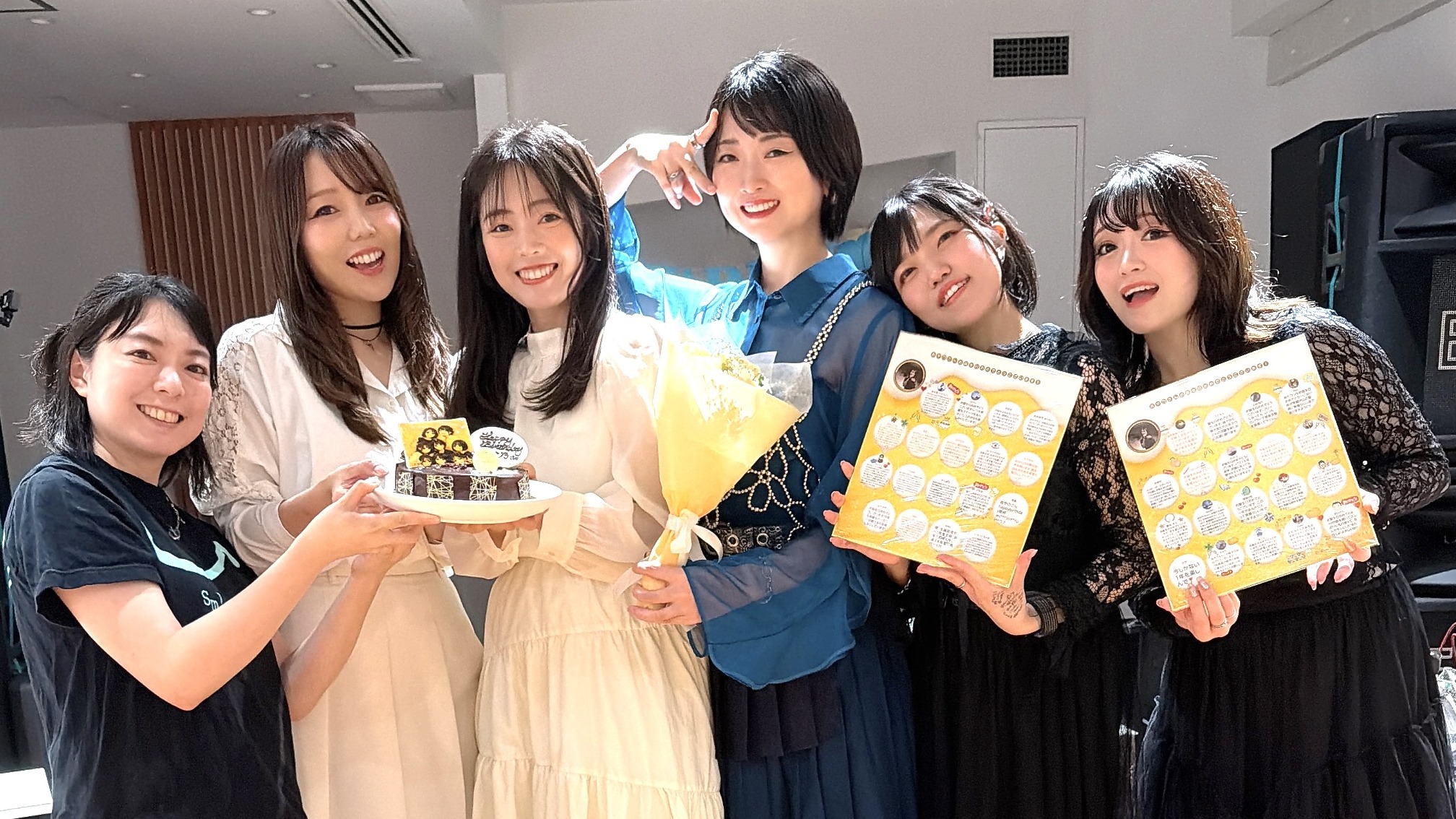Music Park #226 武岡あや乃 Birthday Live & Party 2026年9月7日 御茶ノ水パルトネール（花束を持つ青い装いが武岡あや乃）