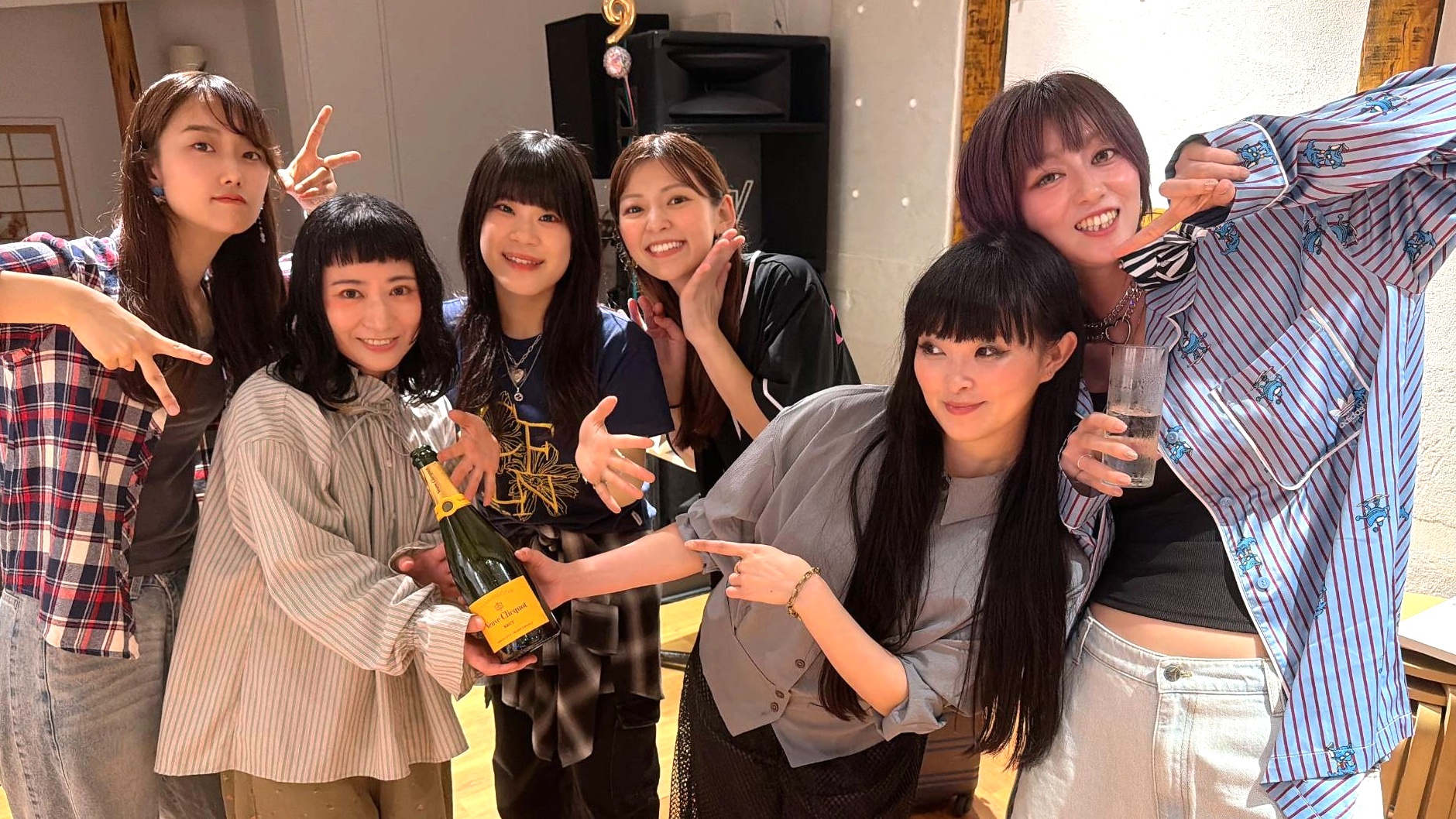 テルチャソHBDGoQu! 2026年10月5日夜 御茶ノ水パルトネール 終演後の出演者（左からsanoha・亜ノあこ・tami・純美音・金田一芙弥・SUZUNE）