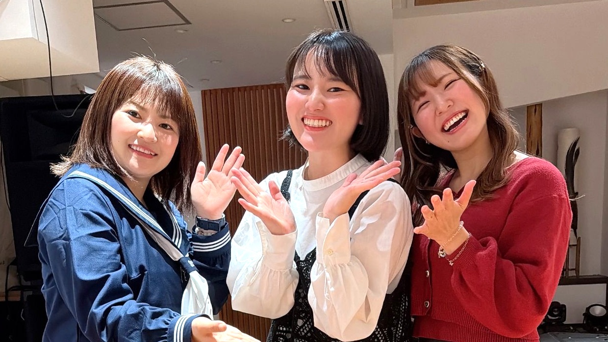 ヘレニウム 2026年10月12日 御茶ノ水パルトネール 出演者の集合写真（左からやーこ・深水彩穂・今橋美紀）